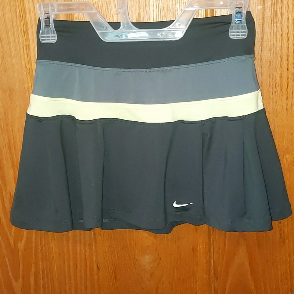 Awesome NWOT Nike Dri-Fit Tennis Skirt